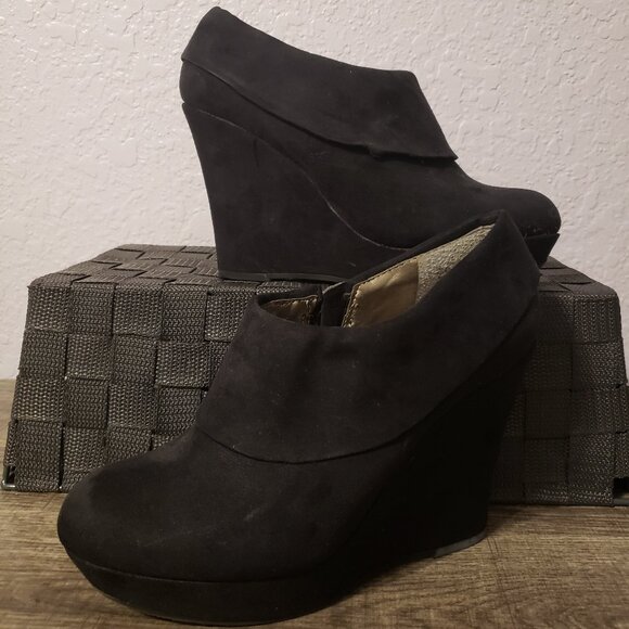 Black Suede wedges - Picture 4 of 7